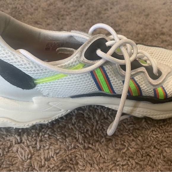 Adidas OZWEEGO - Picture 3 of 8